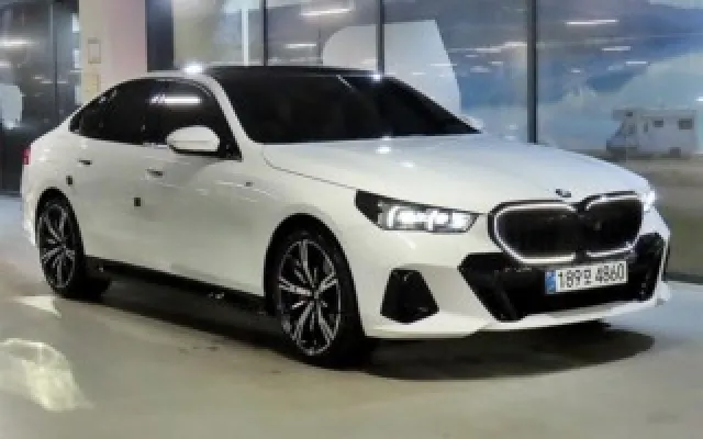 5시리즈 (G60) 530i xDrive
